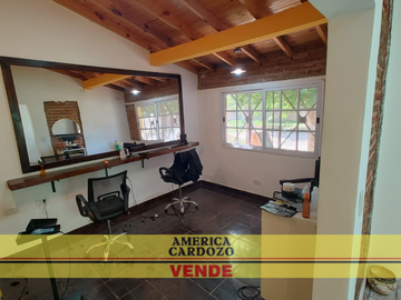 COMPLEJO DE CASA CON 2 DEPTS, 374 M2, MERLO NORTE