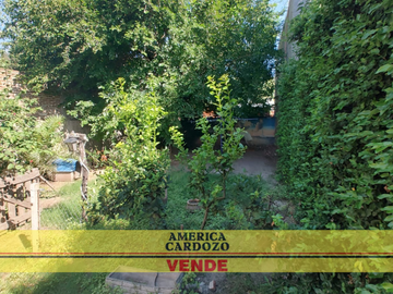 COMPLEJO DE CASA CON 2 DEPTS, 374 M2, MERLO NORTE