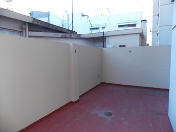 HERMOSO 3 AMB CON GRAN PATIO