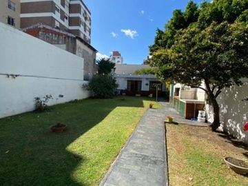 CASA EN VENTA DE 4 AMBIENTES