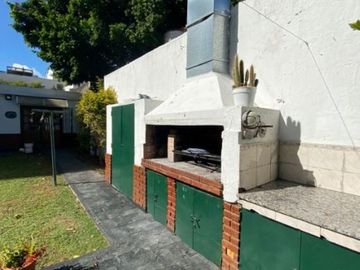 CASA EN VENTA DE 4 AMBIENTES