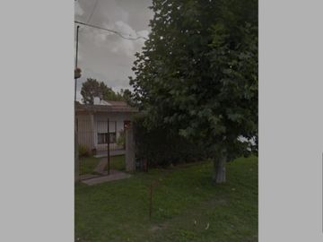 VENDO CASA 2 AMB CON PARQUE