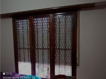 VENDO CASA 2 AMB CON PARQUE