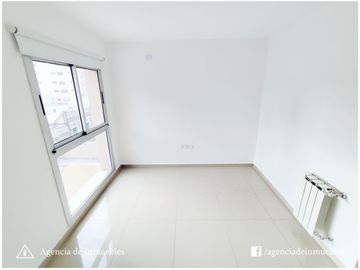 VENDE: Departamento 1 Dormitorio con Balcón / CENTRO