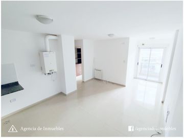 VENDE: Departamento 1 Dormitorio con Balcón / CENTRO