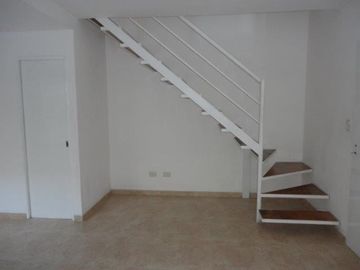 VENTA DE EXCELENTE DUPLEX 3 AMBIENTES EN LUIS GUILLÓN - 4 COCHERAS