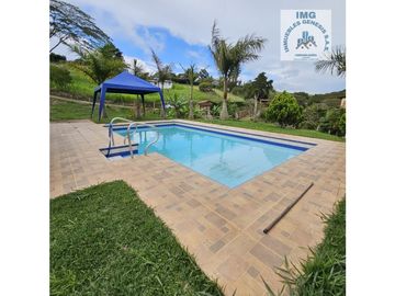 ref 898a lago calima/ en parcelación /vendo casa campestre