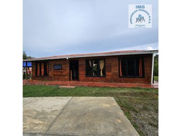 ref 898a lago calima/ en parcelación /vendo casa campestre