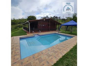 ref 898a lago calima/ en parcelación /vendo casa campestre