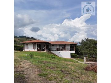ref 859a lago calima/ vendo casa campestre