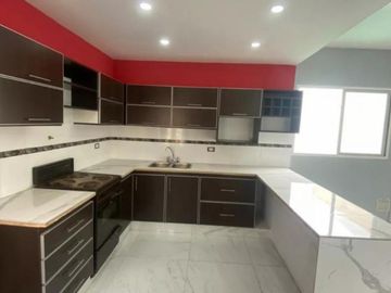 Casa de 4 ambientes en muy buen estado