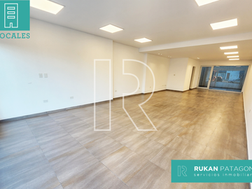 #AlquilerRUKAN | Local Comercial | Barrio CENTRO | Calle BERNARDINO DEL HOYO | Caleta Olivia.-