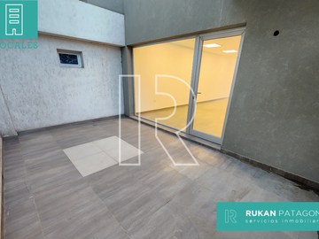 #AlquilerRUKAN | Local Comercial | Barrio CENTRO | Calle BERNARDINO DEL HOYO | Caleta Olivia.-