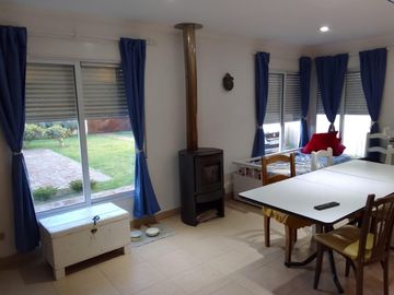 CASA 2 DORM, IMPECABLE, MUY BUEN LOTE