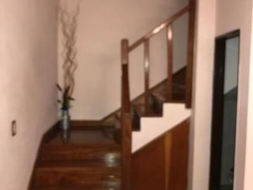 VENTA - TAPIALES - EXCELENTE DUPLEX 4 AMBIENTES CON GARAJE  AL FRENTE