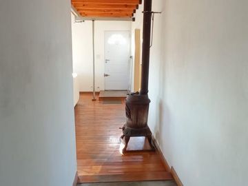 LOCAL COMERCIAL EN ESQUINA SOBRE AVENIDA CON VIVIENDA EN PLANTA ALTA, SUBDIVIDIO BAJO PH