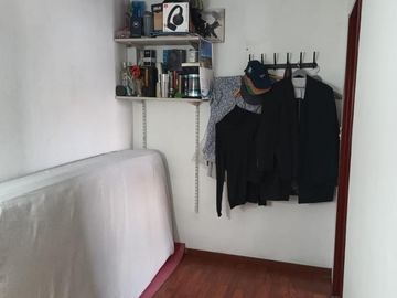 LOCAL COMERCIAL EN ESQUINA SOBRE AVENIDA CON VIVIENDA EN PLANTA ALTA, SUBDIVIDIO BAJO PH