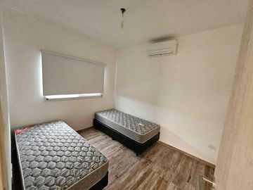 EXCELENTE CASA DE GRAN CATEGORIÍA EN VENTA EN VILLA CARLOS PAZ, EN COUNTRY DE ALTO NIVEL. Seguridad