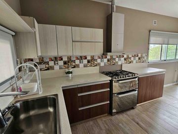 EXCELENTE CASA DE GRAN CATEGORIÍA EN VENTA EN VILLA CARLOS PAZ, EN COUNTRY DE ALTO NIVEL. Seguridad