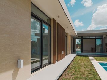 Casa 4 ambientes en Barrio Cerrado San Ramiro a estrenar