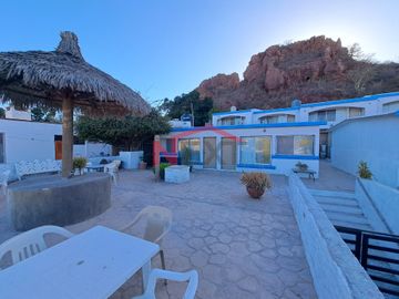 Edificio en venta de 10 departamentos con vista al mar en San Carlos, Sonora.