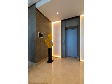 VENDO APARTAMENTO DE LUJO EN EL SECTOR DEL GOLF