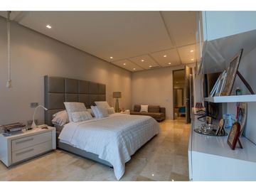 VENDO APARTAMENTO DE LUJO EN EL SECTOR DEL GOLF