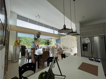 Casa campestre en conjunto cerrado en venta sector Aeropuerto