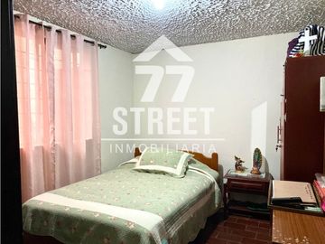 Primer piso en venta en Santa Inés