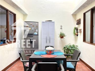 Primer piso en venta en Santa Inés