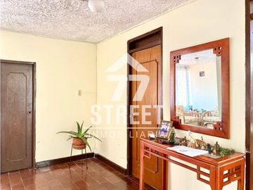 Primer piso en venta en Santa Inés