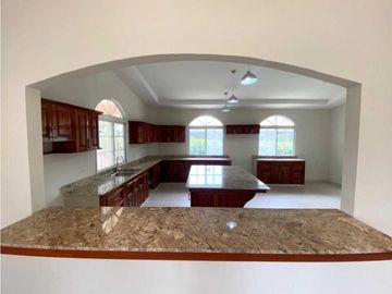 VENDO CASA EN SANTA CLARA