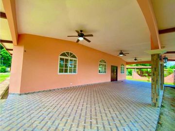 VENDO CASA EN SANTA CLARA