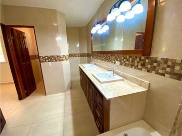 VENDO CASA EN SANTA CLARA