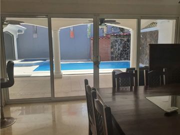 VENDO HERMOSA Y AMPLIA CASA EN LA ALAMEDA $475000!!!