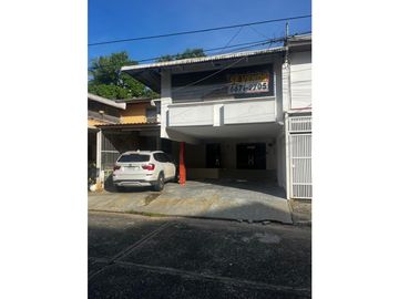 VENTA CASA PARQUE LEFEVRE / OFICINA LOCAL COMERCIAL