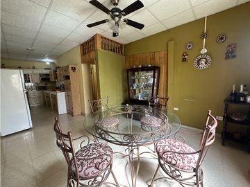 Se Vende Casa en Urbanizacion La Ermita, Las Tablas