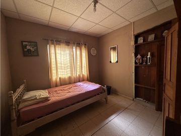 Se Vende Casa en Urbanizacion La Ermita, Las Tablas