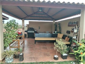 SEA CONFIABLE VENDE CASA EN BRISAS DEL GOLF, ARRAIJN