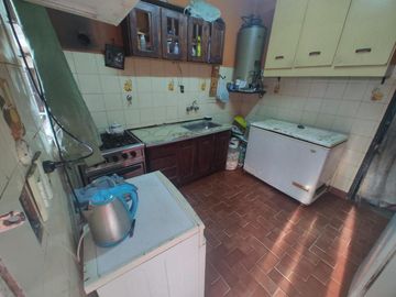 Casa con Departamento en venta en Parque San Martin
