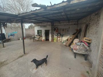 Casa con Departamento en venta en Parque San Martin