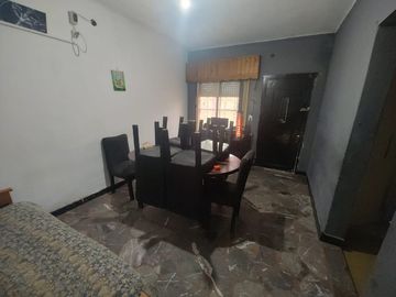 Casa con Departamento en venta en Parque San Martin
