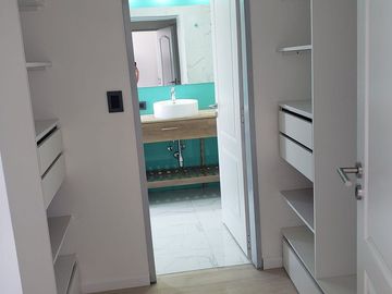 CASA MODERNA PISCINA VISTA LAGUNA VENTA GUERNICA