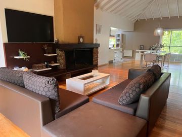 VENTA CASA CON PILETA FINCAS DE IRAOLA BERAZATEGUI
