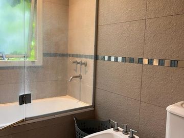 VENTA CASA CON PILETA FINCAS DE IRAOLA BERAZATEGUI
