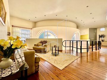 Espectacular residencia única en la ciudad - Hermosa vista