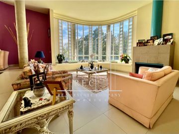Espectacular residencia única en la ciudad - Hermosa vista