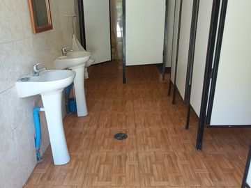 Se vende camping en funcionamiento c/accesos y d°s de agua