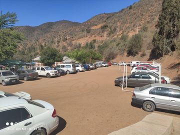 Se vende camping en funcionamiento c/accesos y d°s de agua