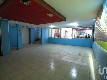 Locales Comerciales en Plaza La Noria, Puebla 64 m² en 2 niveles, Alta Visibilidad y Flujo Constante
